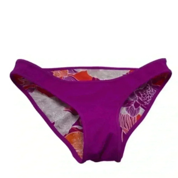 Athleta bikini top and bottom wrap halter top and full reversible bikini - Picture 6 of 9